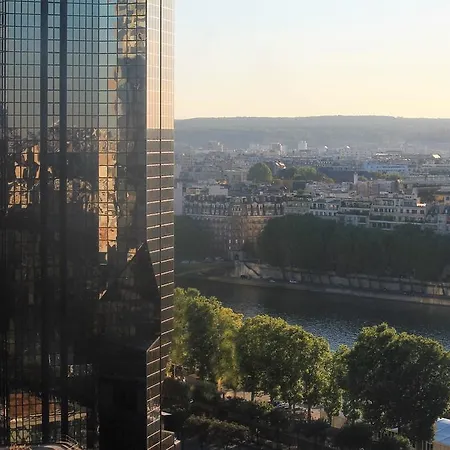 Lovely Apt Eiffel Tower Apartment